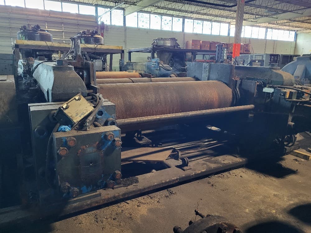 28" x 100" Stewart Bolling, 500 HP Hydraulically Driven Mill with Hydraulic Roll Adjusters and Drilled Rolls