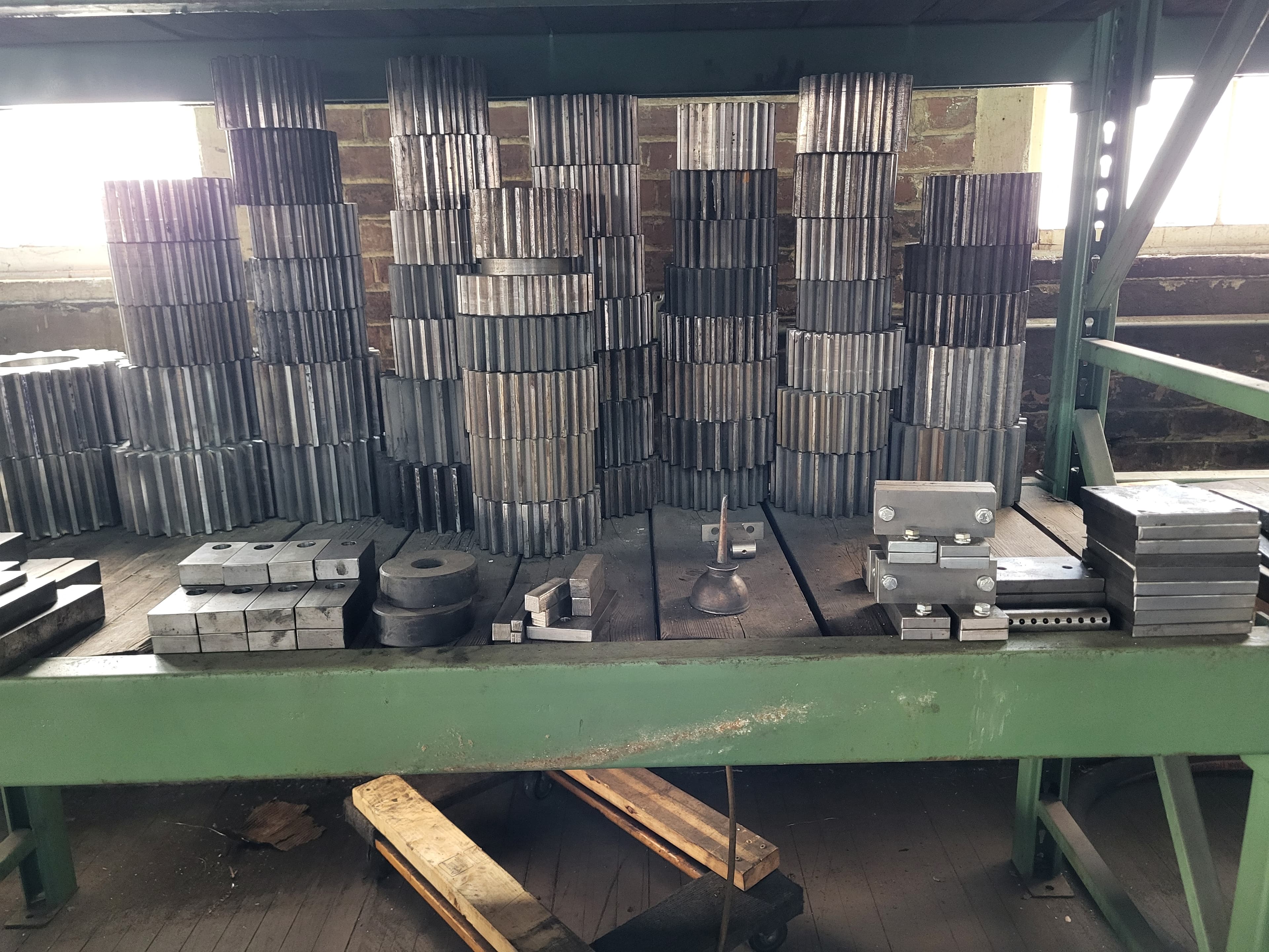 New and Used connecting gears for lab and production mills